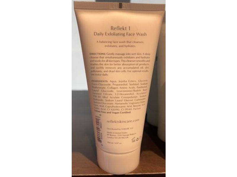 Reflekt Daily Exfoliating Face Wash, 5.07 oz/50 mL