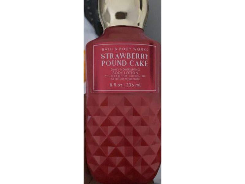 Bath & Body Works Strawberry Pound Cake Daily Nourishing Body Lotion, 8 fl oz/236 mL