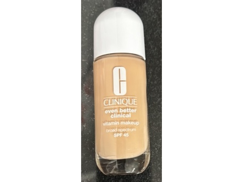 Clinique Even Better Clinical Vitamin Makeup, SPF 45, Light Medium Warm 1, 1 fl oz/30 mL