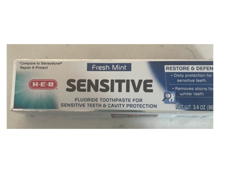 H.E.B Sensitive Fluoride Toothpaste, Fresh Mint, 3.4 oz/96.3 g