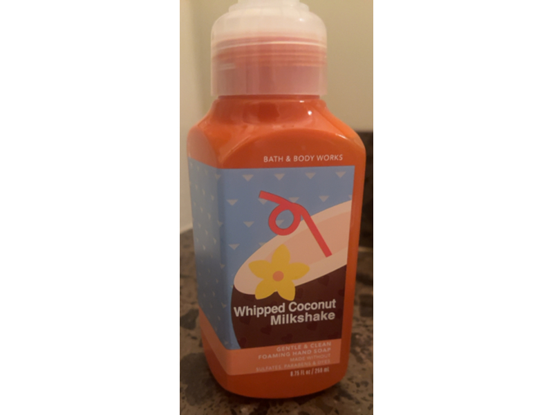 Bath & Body Works Gentle & Clean Foaming Hand Soap, Whipped Coconut Milkshake, 8.75 fl oz/259 mL