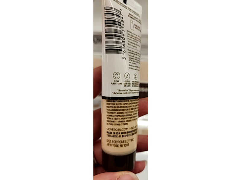 CoverGirl Clean Invisible Foundation, 100 Fair Porcelain, 1 fl oz/30 mL