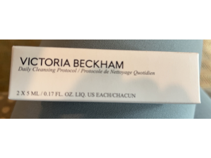 Victoria Beckham Daily Oil Cleanser, 0.17 fl oz/5 mL, 2 Count