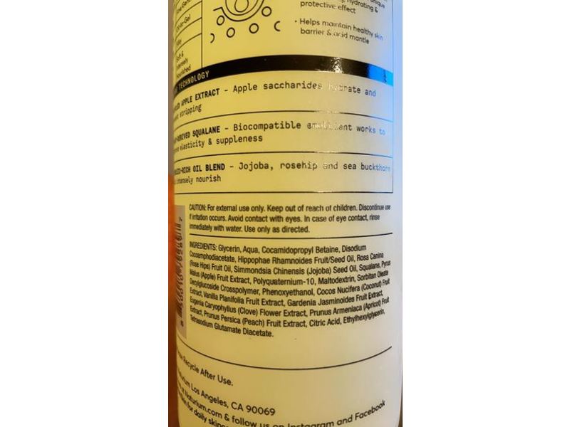 Naturium The Glow Getter Multi-Oil Body Wash, 16.9 fl oz/500 mL