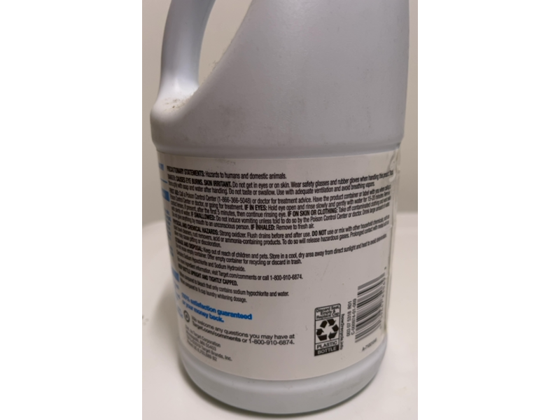 Up & Up Concentrated Bleach, Fabric Protection, 43 fl oz/1.27 L