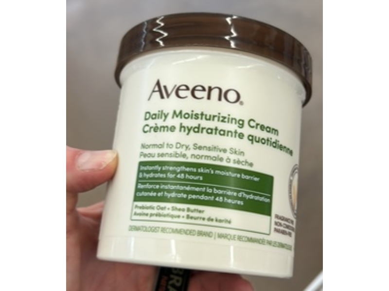 Aveeno Daily Moisturizing Cream, Prebiotic Oat + Shea Butter, 425 g