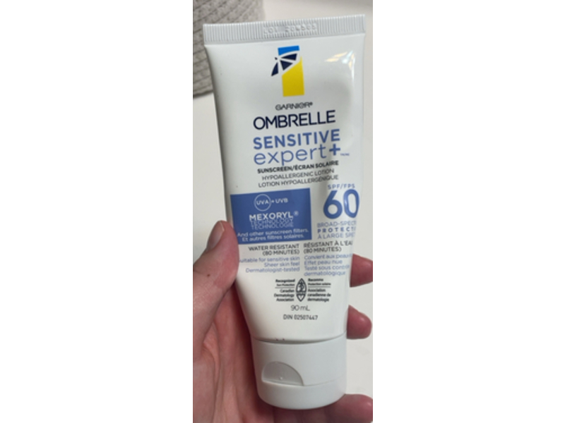 Garnier Ombrelle Sensitive Expert+ Sunscreen Lotion, SPF 60, 90 mL