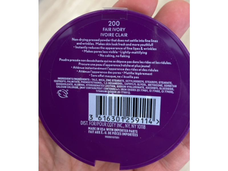 Covergirl Simply Ageless Instant Wrinkle Blurring Pressed Powder, Fair Ivory, 0.39 oz/11 g