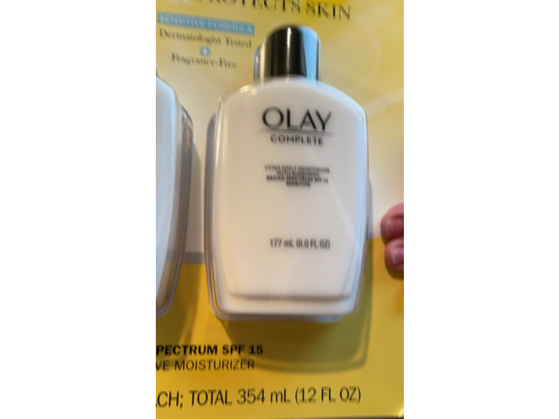 Olay Complete Hydrates & Protects Skin Daily Moisturizer, SPF 15, 12 fl oz/354 mL, Pack Of 2