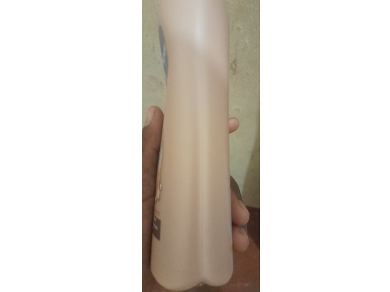 Nivea Radiant & Beauty Body Lotion, Pure Vitamin C, Pearl Extract, Turmeric & SPF 15, 400 mL