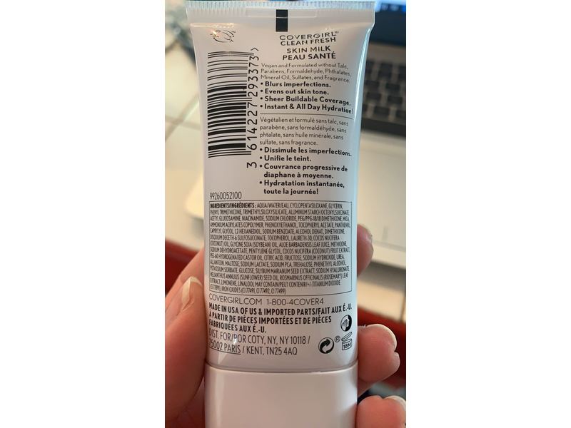 Covergirl Clean Fresh Skin Milk, Fair 520, 30 mL