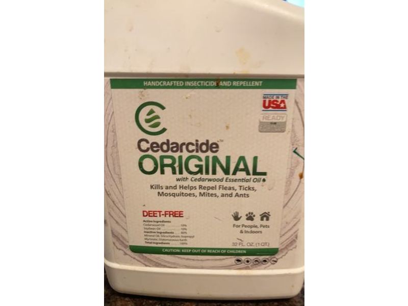Cedarcide Original with Cedarwood Essential Oil Insect Control for Mosquitoes, Fleas, Ticks Mites, and Ants, 32 fl oz (1 Qt)