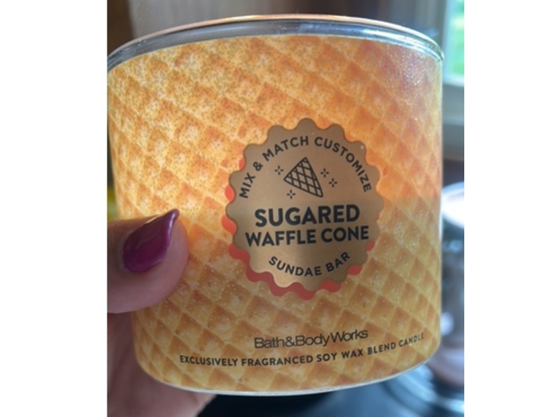 Bath & Body Works Sundae Bar Candle, Sugared Waffle Cone, 14.5 oz/411 g