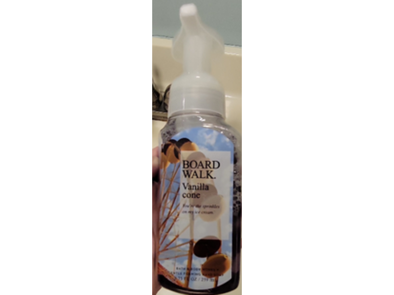Bath & Body Works Boardwalk Gentle Foaming Hand Soap, Vanilla Cone, 259 mL