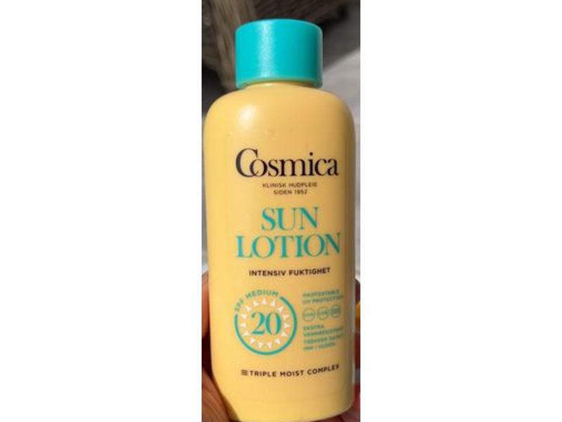 Cosmica Sun Lotion, Intensive Moisture, SPF 20, 200 mL