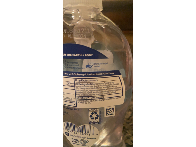 Softsoap Antibacterial Liquid Hand Soap Pump, White Tea & Berry, 11.25 fl oz/332 mL