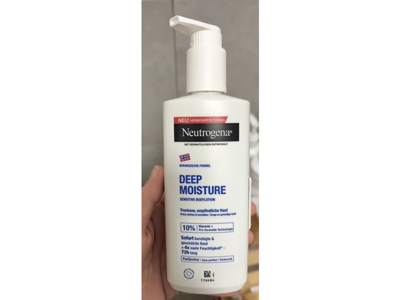Neutrogena Deep Moisture Body Lotion, 250 mL