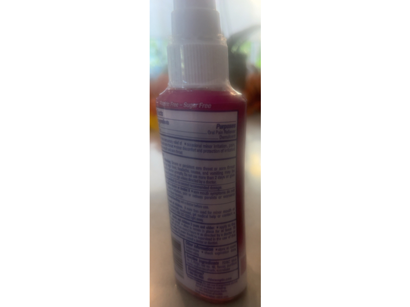 Chloraseptic Max Strength Sore Throat Spray, Wild Berries Flavor, 4.0 fl oz/118 mL