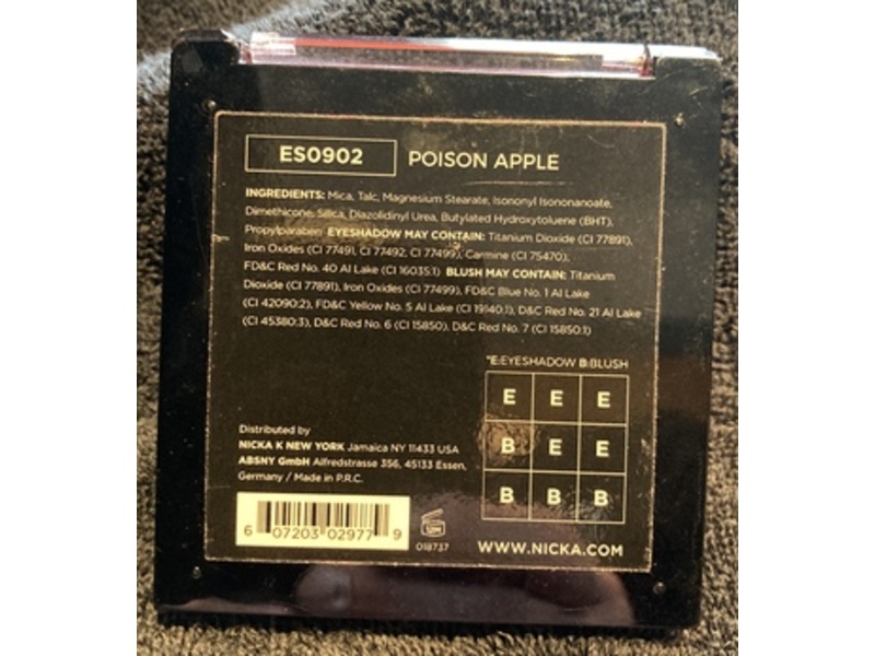 Nicka K New York Makeup Nine Color Shadow Palette, Poison Apple, 0.4 oz/11.7 g