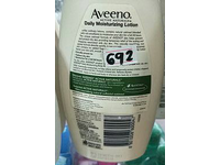 Aveeno Active Naturals Daily Moisturizing Lotion, Fragrance Free, 12 fl oz/354 mL - Image 4
