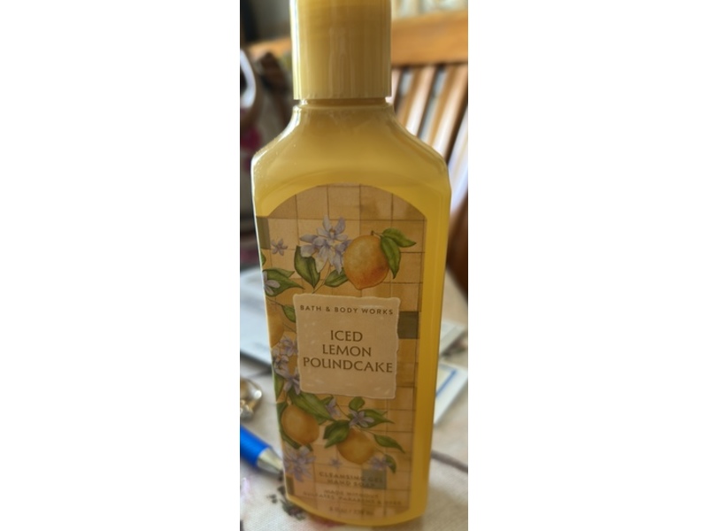 Bath & Body Works Cleansing Gel Hand Soap, Iced Lemon Poundcake, 8 fl oz/ 236 mL