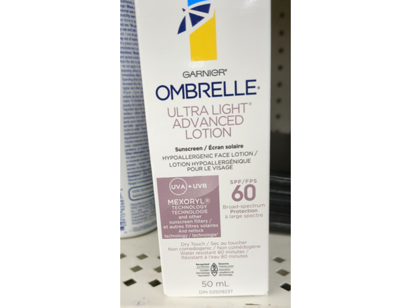 Garnier Ombrelle Ultra Light Advanced Sunscreen Lotion, SPF 60, 50 mL