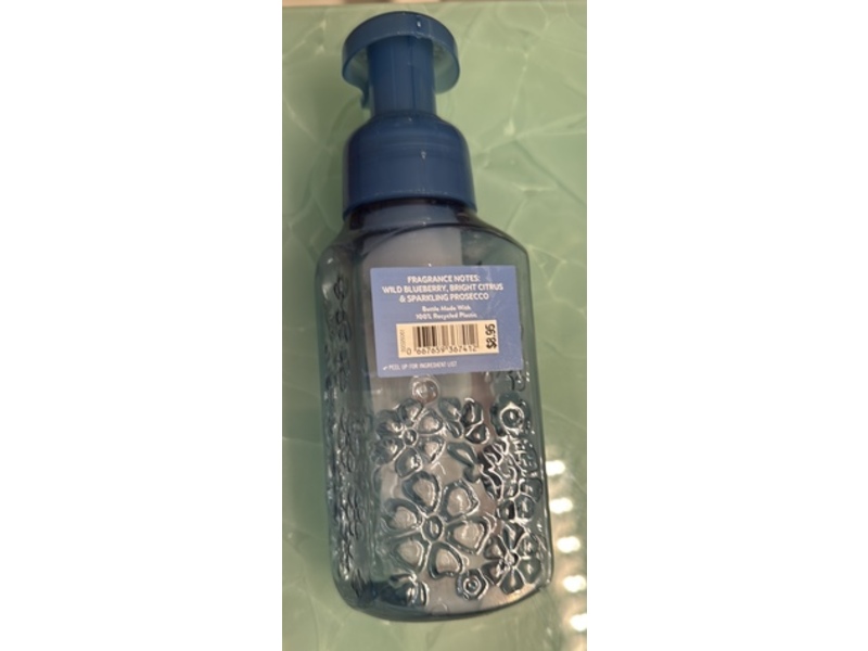 Bath & Body Works Gentle & Clean Foaming Hand Soap, Blueberry Bellini, 8.75 fl oz/259 mL