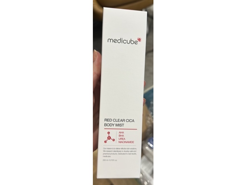 Medicube Red Clear Cica Body Mist, 6.76 fl oz/200 mL