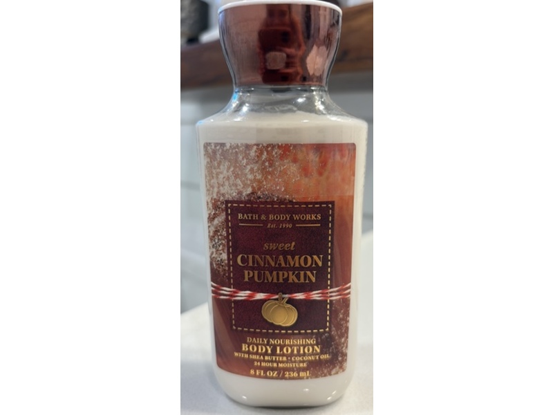 Bath & Body Works Daily Nourishing Body Lotion, Sweet Cinnamon Pumpkin, 8 fl oz/236 mL