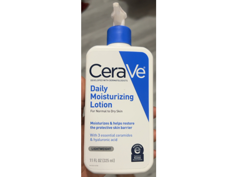 CeraVe Daily Moisturizing Lotion, 3 Essential Ceramides & Hyaluronic Acid, 11 fl oz/325 mL