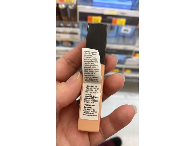 Neutrogena Sheer Smooch Lip Oil