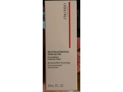 Shiseido RevitalEssence Skin Glow Foundation, 220 Linen, SPF