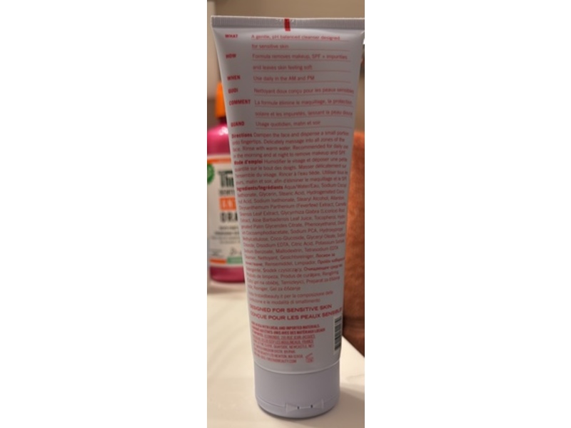 First Aid Beauty Ultra Gentle Pure Skin Face Cleanser, 8 oz/226 g