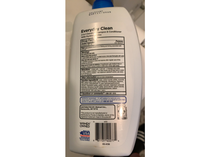 Equate 2-In-1 Everyday Clean Dandruff Shampoo & Conditioner, Pyrithione Zinc, 32.1 fl oz/949 mL