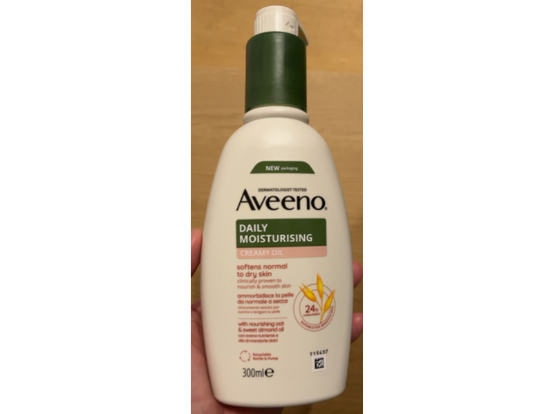 Aveeno Daily Moisturising Creamy Oil, Oat & Sweet Almond Oil, 300 mL