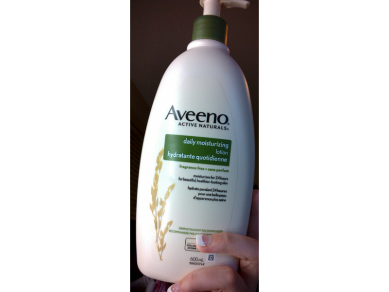 Aveeno Daily Moisturizing Lotion, Fragrance Free, 600 mL