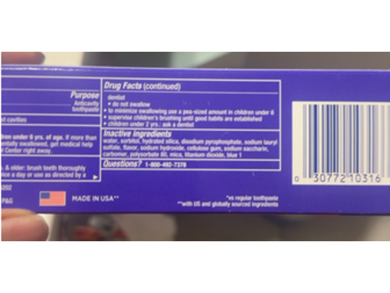 Crest 3D White Stain Eraser Teeth Whitening Toothpaste, Icy Clean Mint, 3.8 oz/107 g