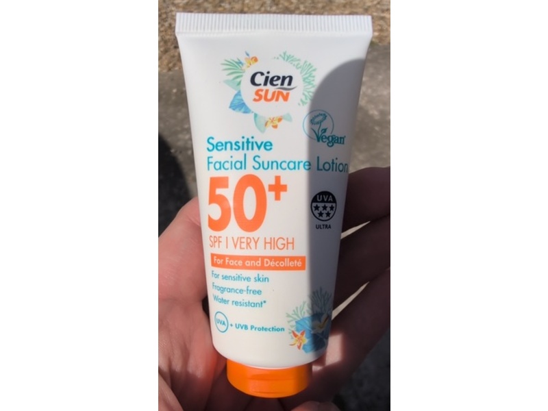 Cien Sun Sensitive Facial Suncare Lotion, SPF 50 +, 50 mL