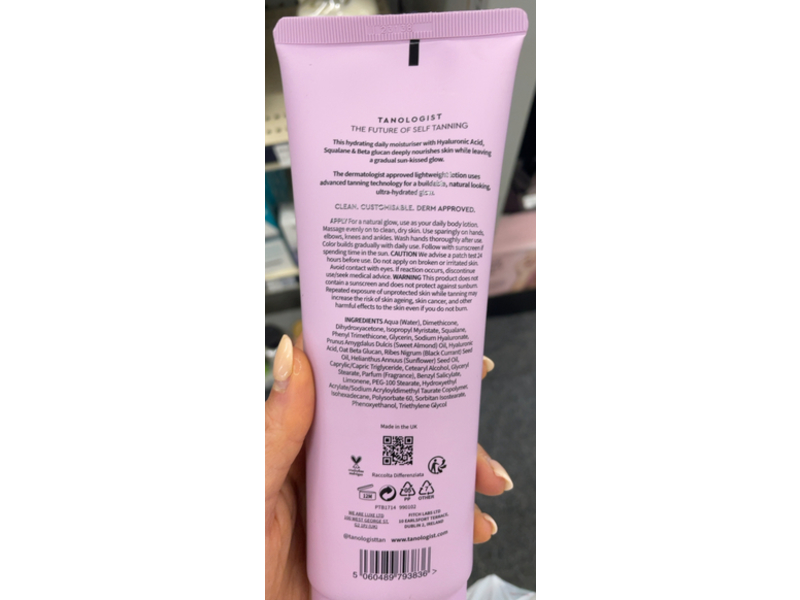 Tanologist Daily Glow Hydrating Gradual Tan Lotion, Fair to Medium, 8.45 fl oz/250 mL