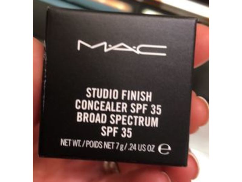 M.A.C Studio Finish Concealer, SPF 35, NW20, 0.24 oz/7 g