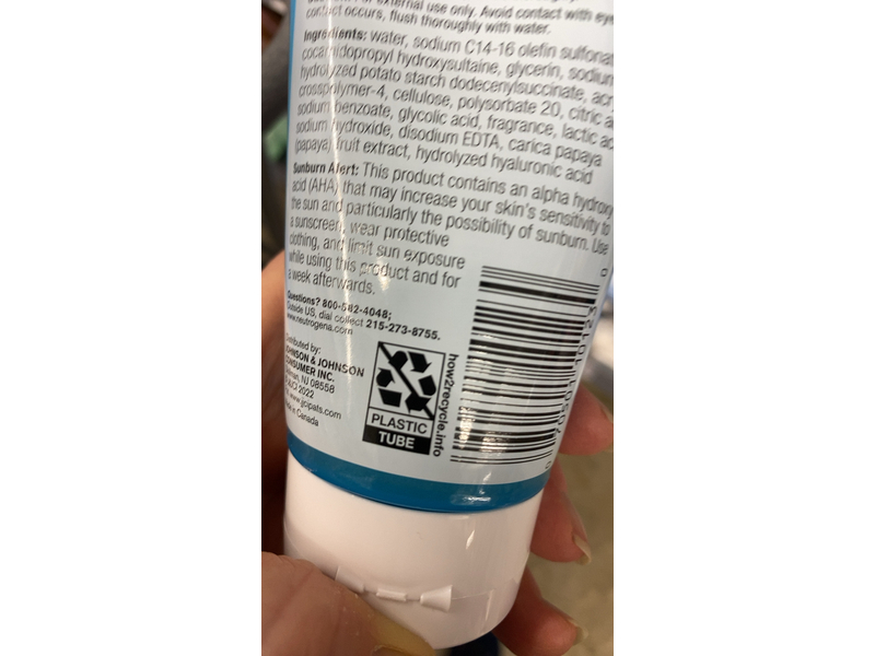 Neutrogena Hydro Boost Exfoliating Cleanser, 5 fl oz/147 mL