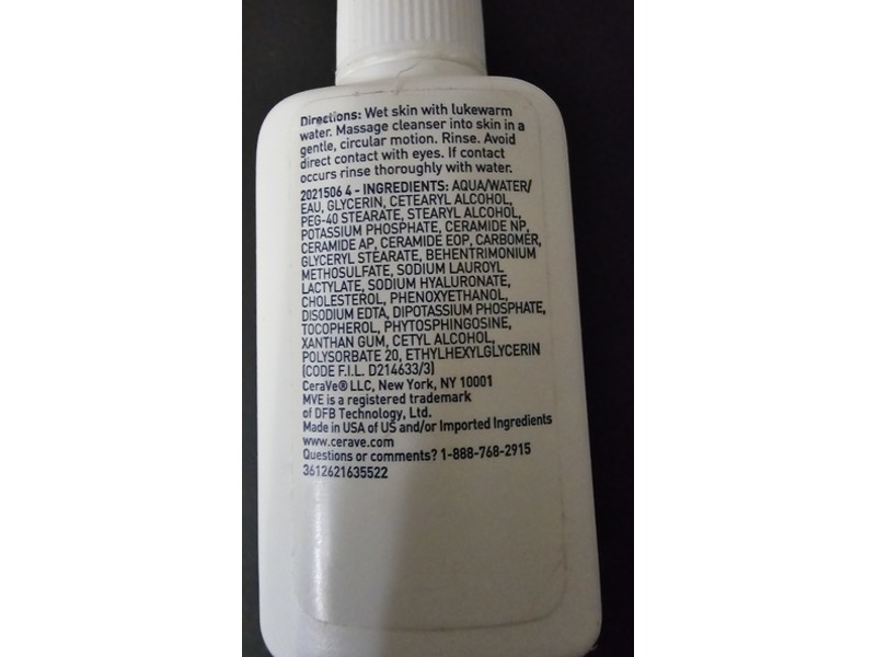 CeraVe Hydrating Cleanser, 1 fl oz/29 mL