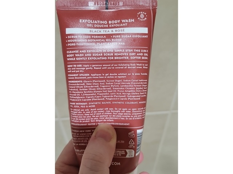 Voesh Exfoliating Body Wash, Black Tea & Rose, 6.3 oz/175 g