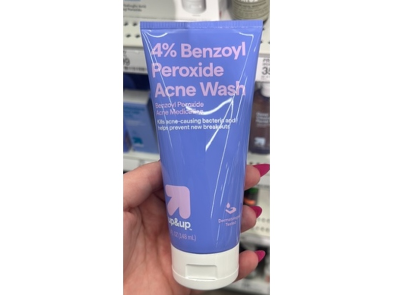 Up & Up 4% Benzoyl Peroxide Acne Cleanser, 5.5 fl oz/148 mL