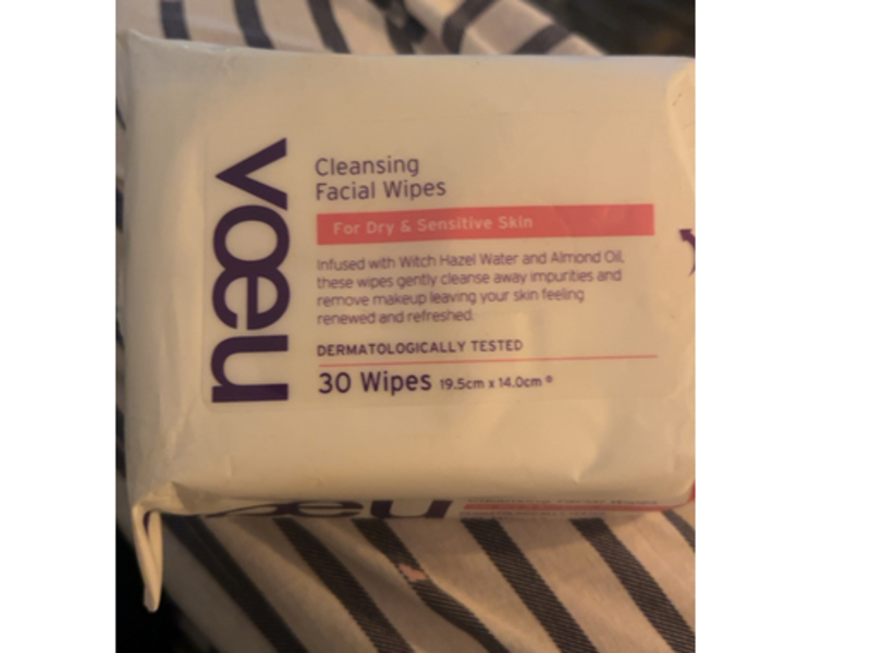 Voeu Cleansing Facial Wipes, Dry & Sensitive Skin, 30 Count