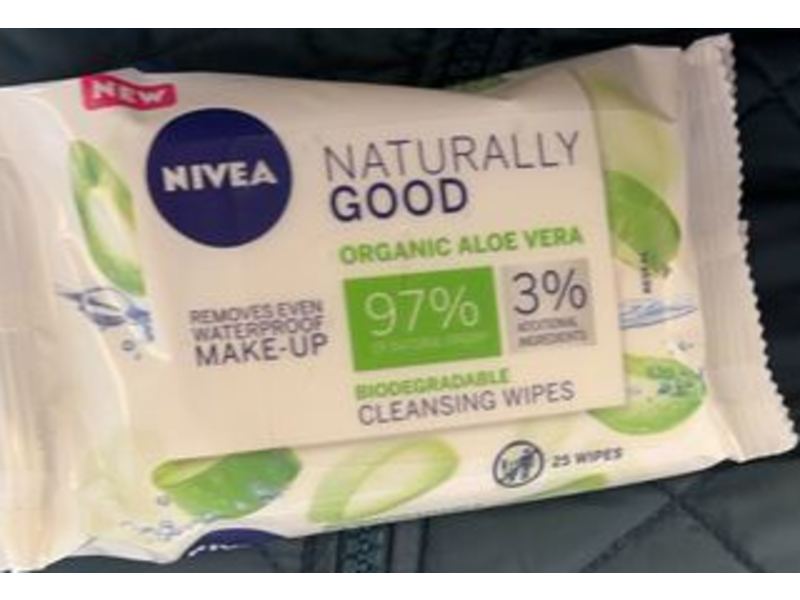 Nivea Naturally Good Cleansing Wipes, Organic Aloe Vera, 25 Count
