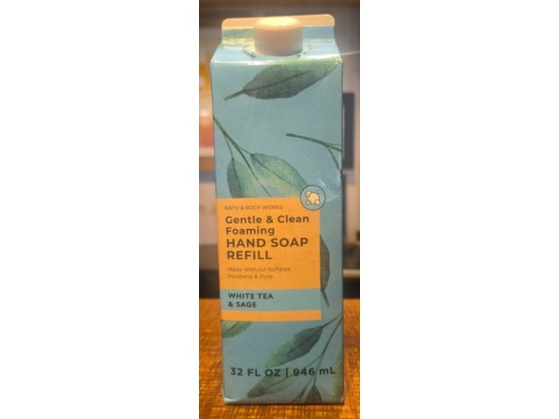 Bath & Body Works Gentle & Clean Foaming Hand Soap, White Tea & Sage, 32 fl oz/946 mL