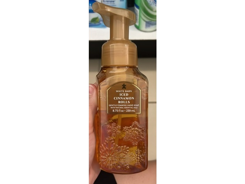 Bath & Body Works Gentle Foaming Hand Soap, Iced Cinnamon Rolls, 8.75 fl oz/ 259 mL