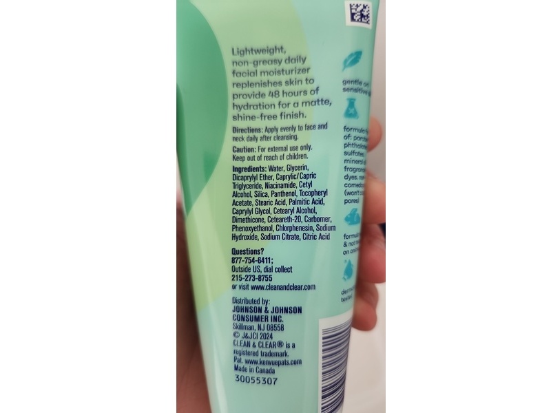 Clean & Clear Daily Mattifying Moisturizer, Shine Control, 34 fl oz/100 mL