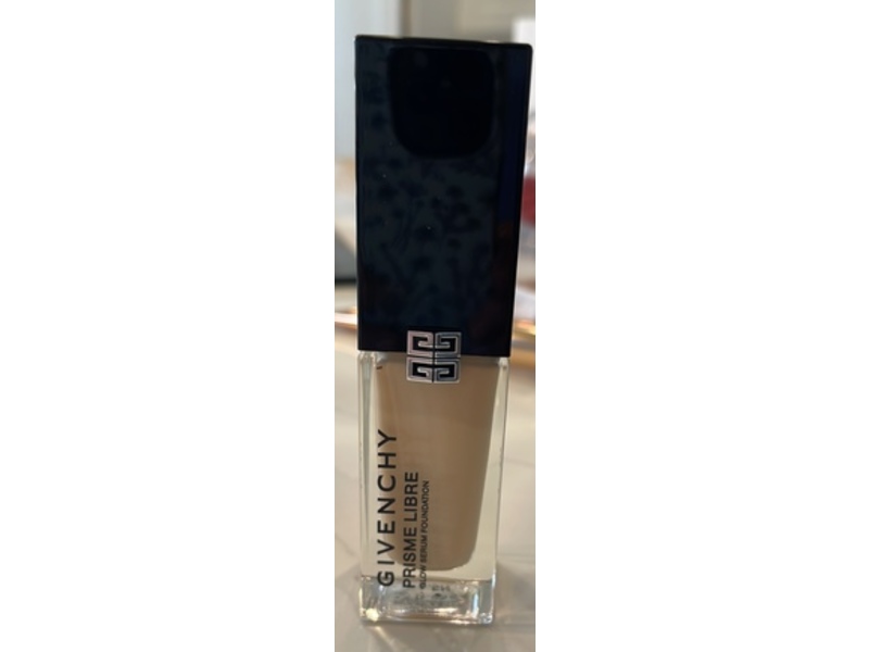 Givenchy Prisme Libre Glow Serum Foundation, 1.5 N, 1 fl oz/30 mL